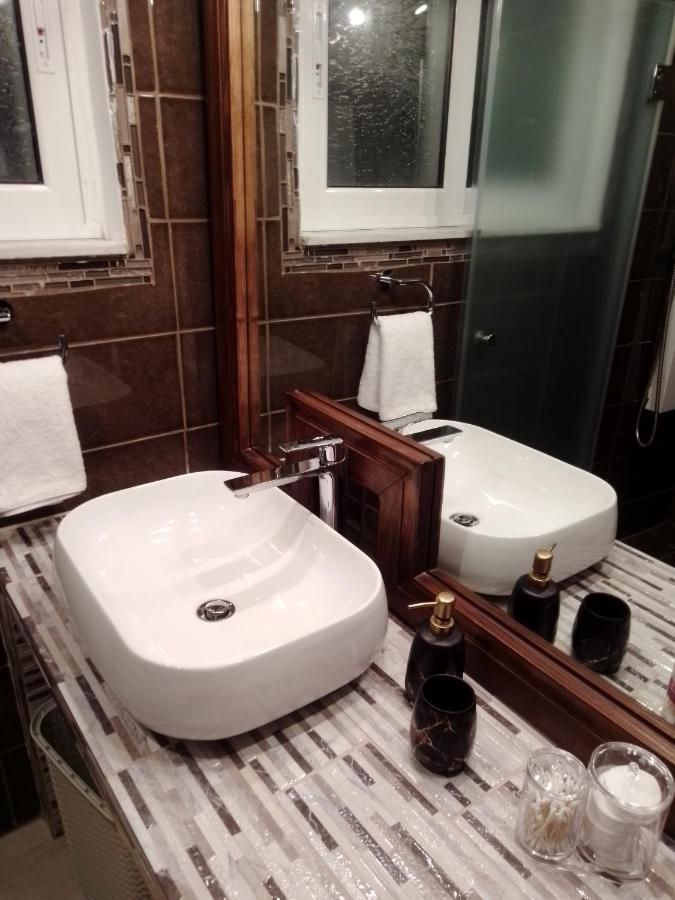 Precious Apartment Corinth Екстер'єр фото